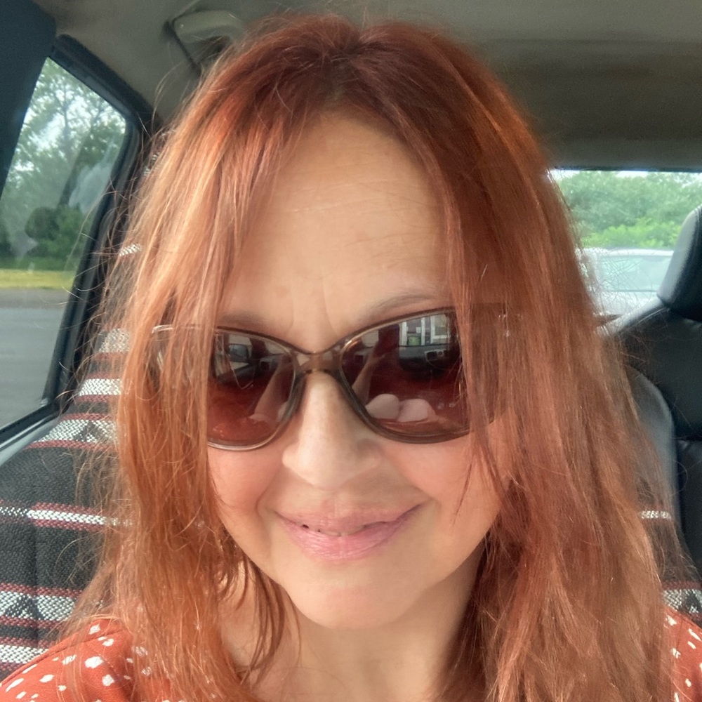 Meet your Posher, Jennifer